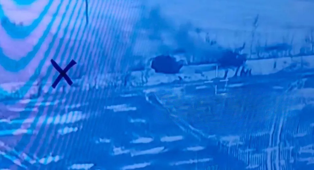 Отражение атаки ВСУ в Курской области. Противник уже потерял несколько единиц техники. На данный момент бои продолжаются