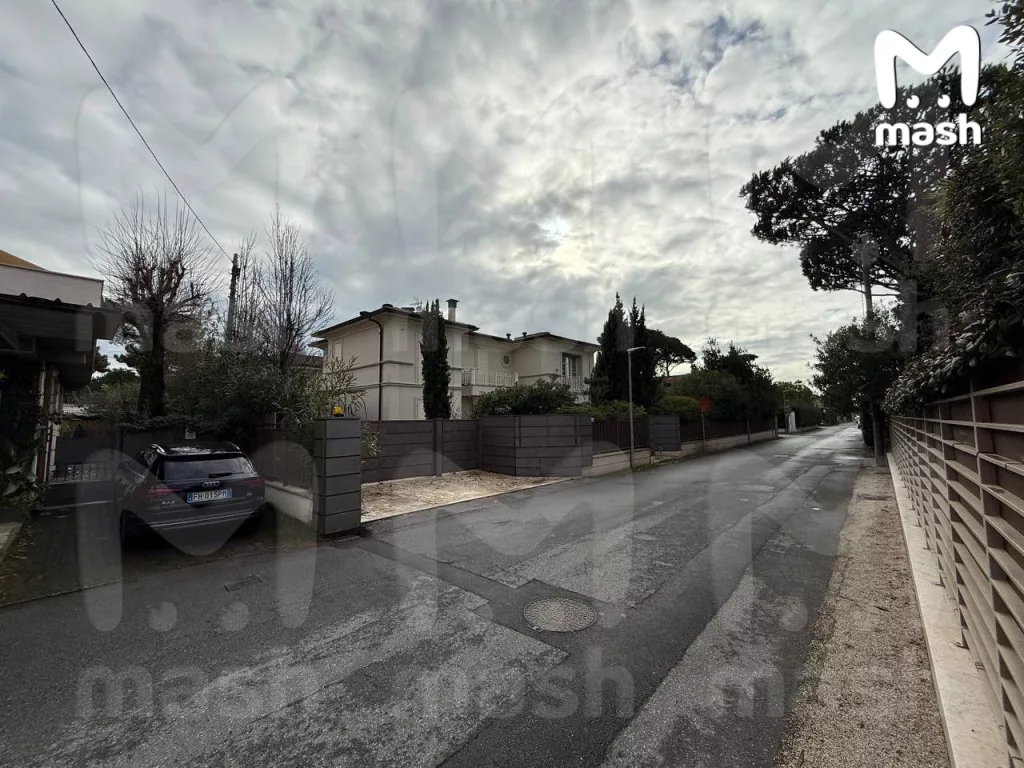 Элитная вилла Зеленского в Тоскане подешевела с €4,5 млн до 2,5. Так как её не могут продать третий год