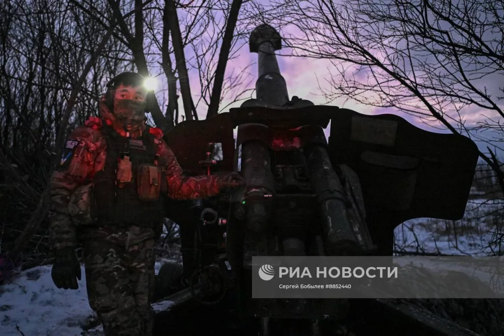 Боевая работа расчёта 152-мм пушки-гаубицы Д-20 сводной артиллерийской группы «Пресса» спецназа «Ахмат» в Курской области