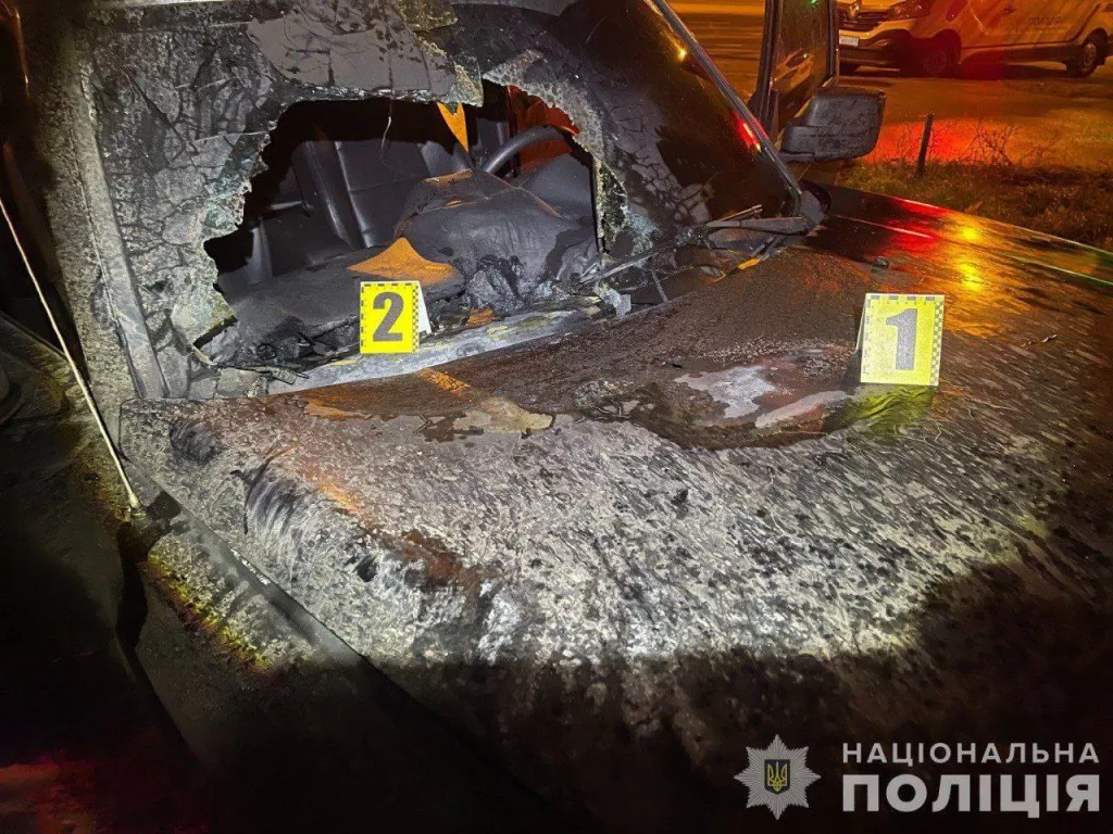 По подозрению в поджогах авто украинских военных, полиция Украины задержала 14 и 16-летних подростков