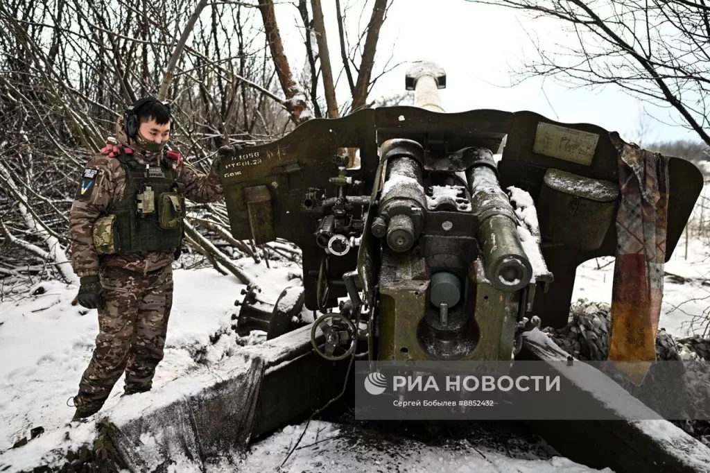 Боевая работа расчёта 152-мм пушки-гаубицы Д-20 сводной артиллерийской группы «Пресса» спецназа «Ахмат» в Курской области