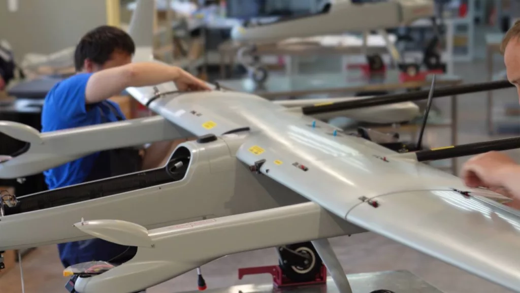 Кадры расположенных на территории Украины сборочных линий различных типов БПЛА, БЭК и сопутствующего оборудования к ним