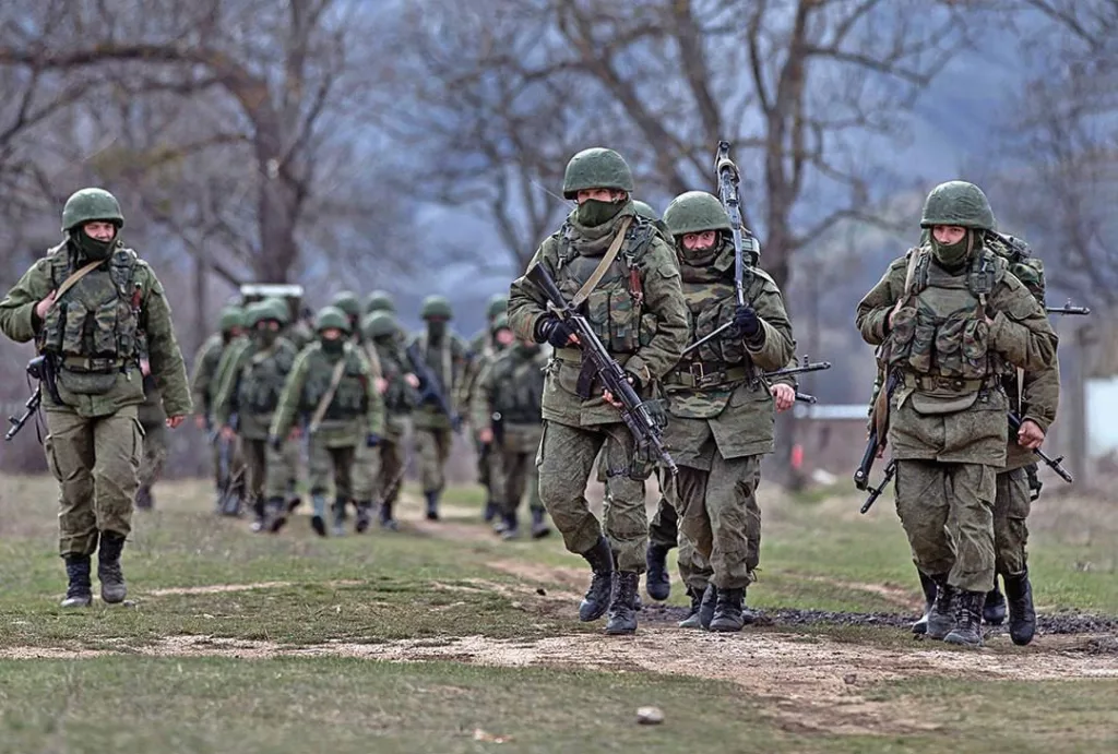 Те самые известные всему миру "вежливые люди" на улицах Крыма 11 лет назад весной 2014 года