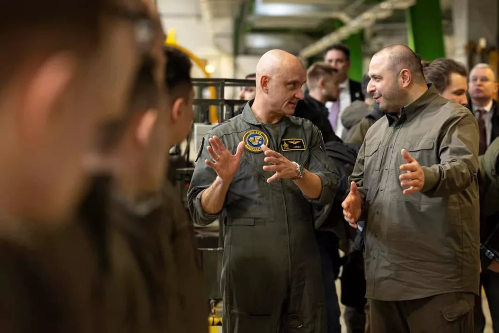 Министр обороны Нидерландов Рубен Брекельманс заявил, что ВВС Нидерландов подготовят 26 военнослужащих ВСУ в качестве старших механиков истребителей F-16