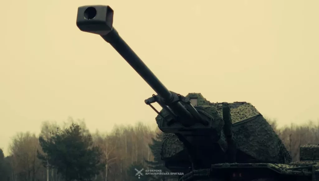Переданные Швецией 155-мм колёсные САУ FH77BW L52 Archer на вооружении 43-й ОАБр ВСУ