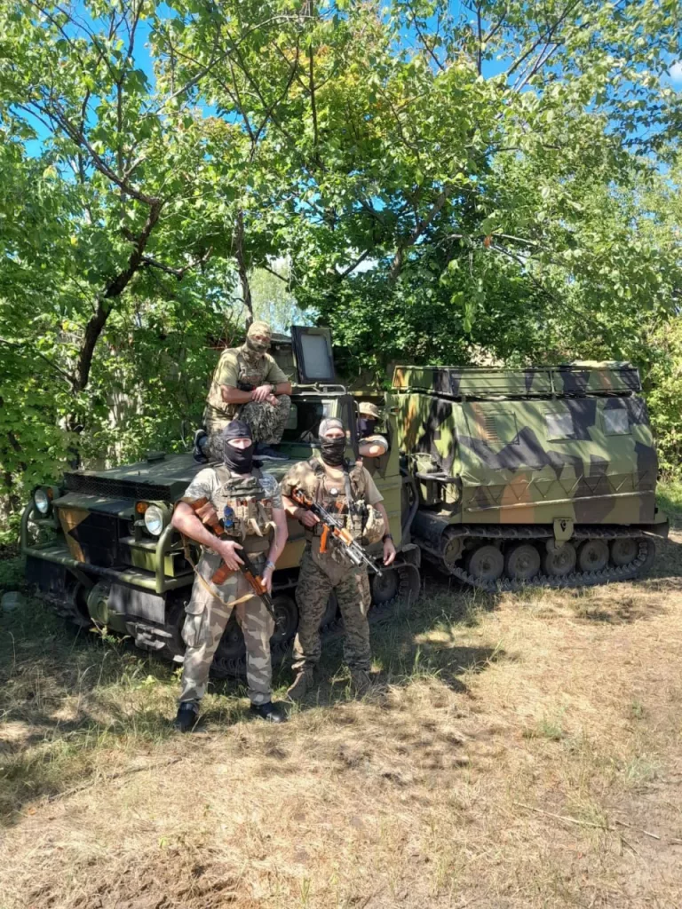 В декабре 2022 - январе 2023 Украина по волонтерской линии получила три гусеничных вездехода Bv 202 из Чехии