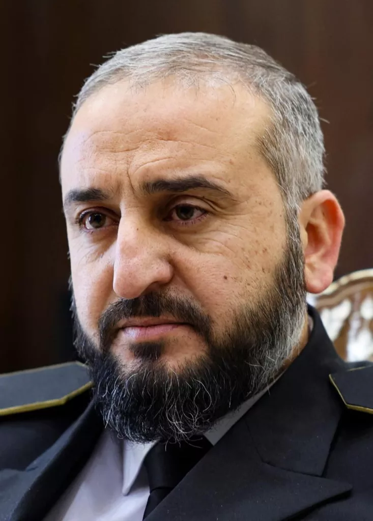 Сирия открыта для того, чтобы позволить России сохранить свои военно-воздушные и военно-морские базы вдоль побережья Средиземного моря, пока любое соглашение с Кремлем служит интересам страны, — заявил министр обороны Сирии Мурхаф Абу Касра