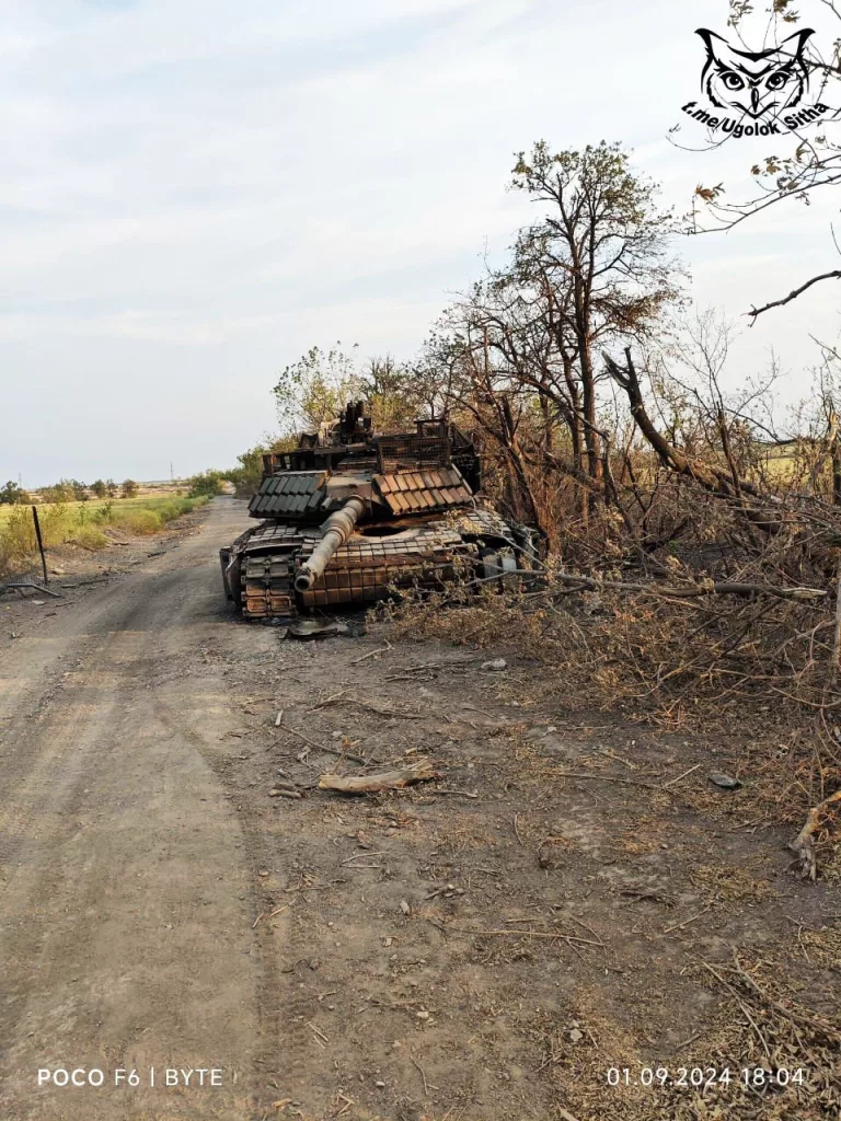 Хорошие архивные фото уничтоженного американского танка M1A1SA Abrams под Желанным, в Донецкой области, в конце прошлого года
