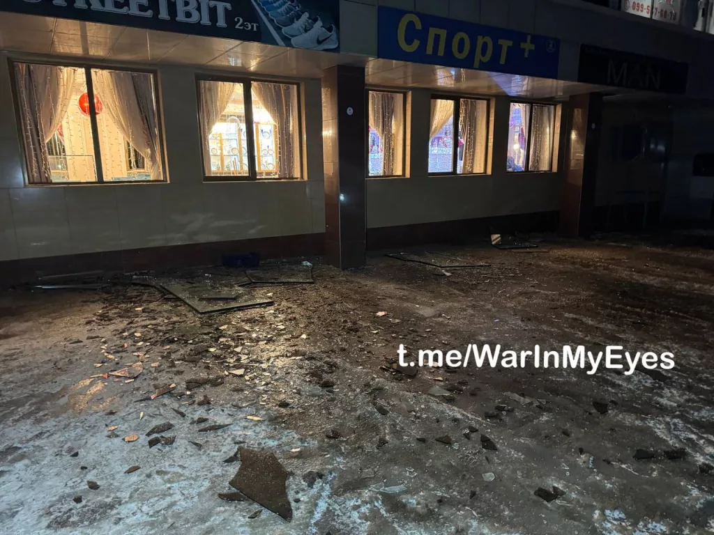 Пять мирных жителей, в том числе двое детей, пострадали в результате атаки по центру Макеевки в ДНР, сообщил глава республики Денис Пушилин