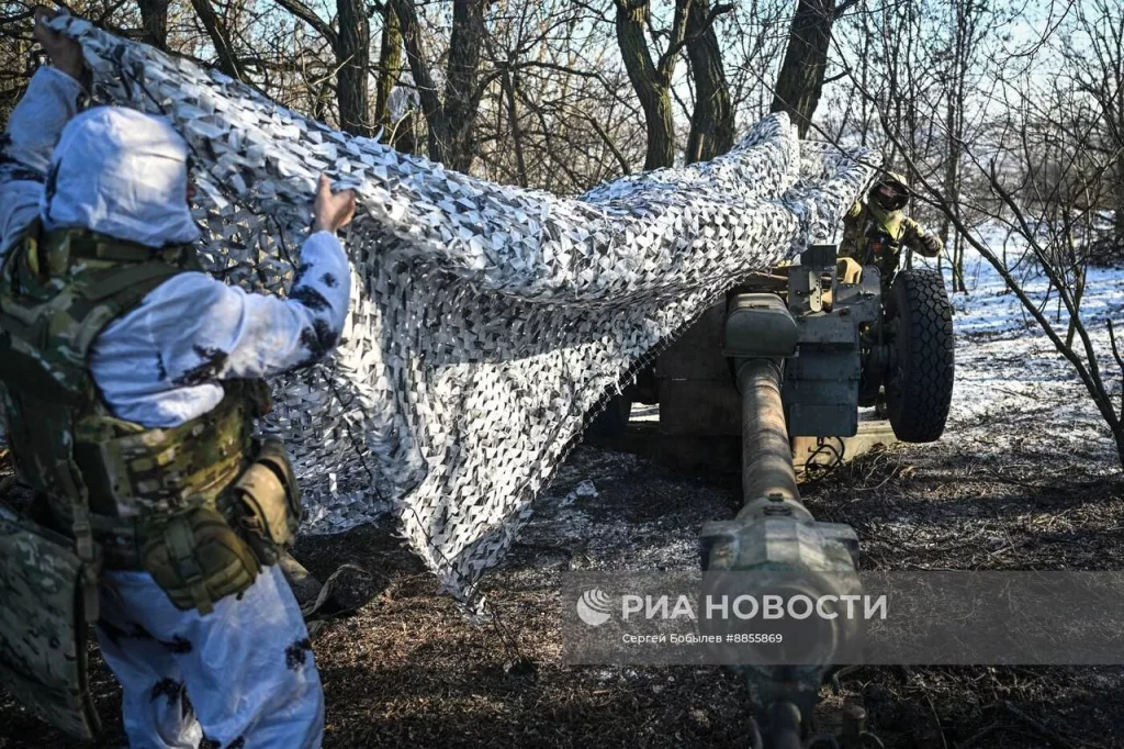 Боевая работа расчёта 122-мм гаубицы Д-30 сводной артиллерийской группы «Пресса» спецназа «Ахмат» в Курской области