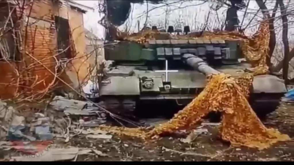 Уничтожение танка Leopard 1A5 с ДЗ "Контакт-1" ударами FPV-дронов на оптоволокне в Константинополе (селе) на Кураховском направлении