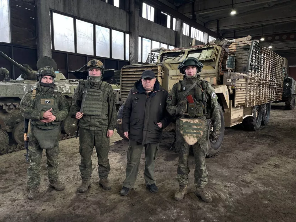 Трофейный британский бронеавтомобиль Mastiff PPV, взятый в ходе штурма Великой Новоселки