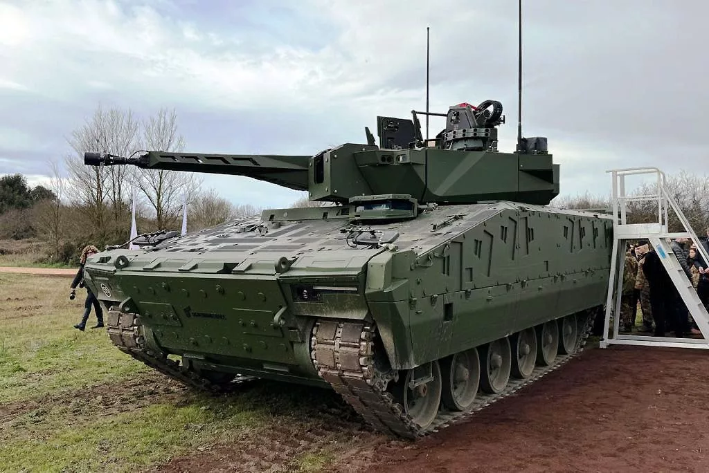 Первая БМП Lynx для итальянской армии уже проходит демонстрационные испытания на полигоне UTTAT Nettuno