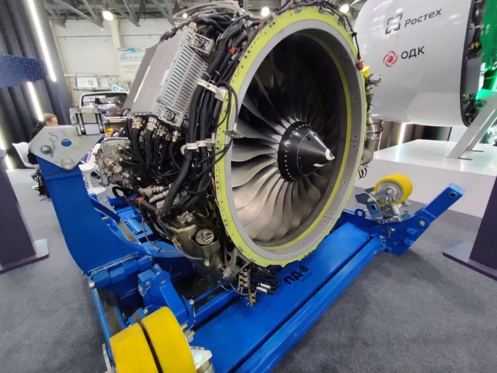 Ростех впервые представил в Москве авиадвигатель ПД-8