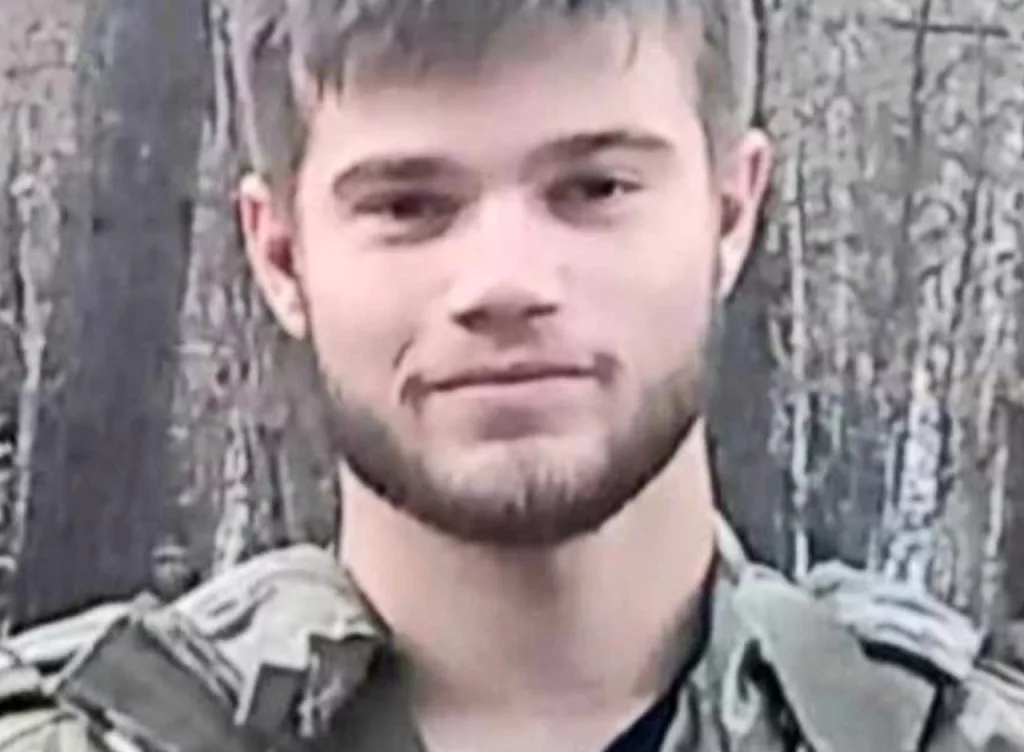 В ВСУ продожается эпидемия смертей британских наёмников. Профильные ресурсы, связанные с вербовкой и «поддержкой» наёмников на Украине сообщают, что уничтожен Александр Гармс-Рицци (Alexander Garms-Rizzi)