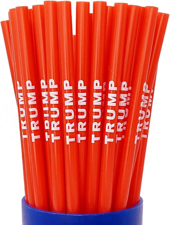 Трамп пообещал вернуть американцам пластиковые трубочки