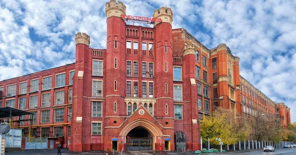 Пожар в здании московского Электрозавода. Пострадали 15 человек, двое из них дети. Все надышались угарным газом