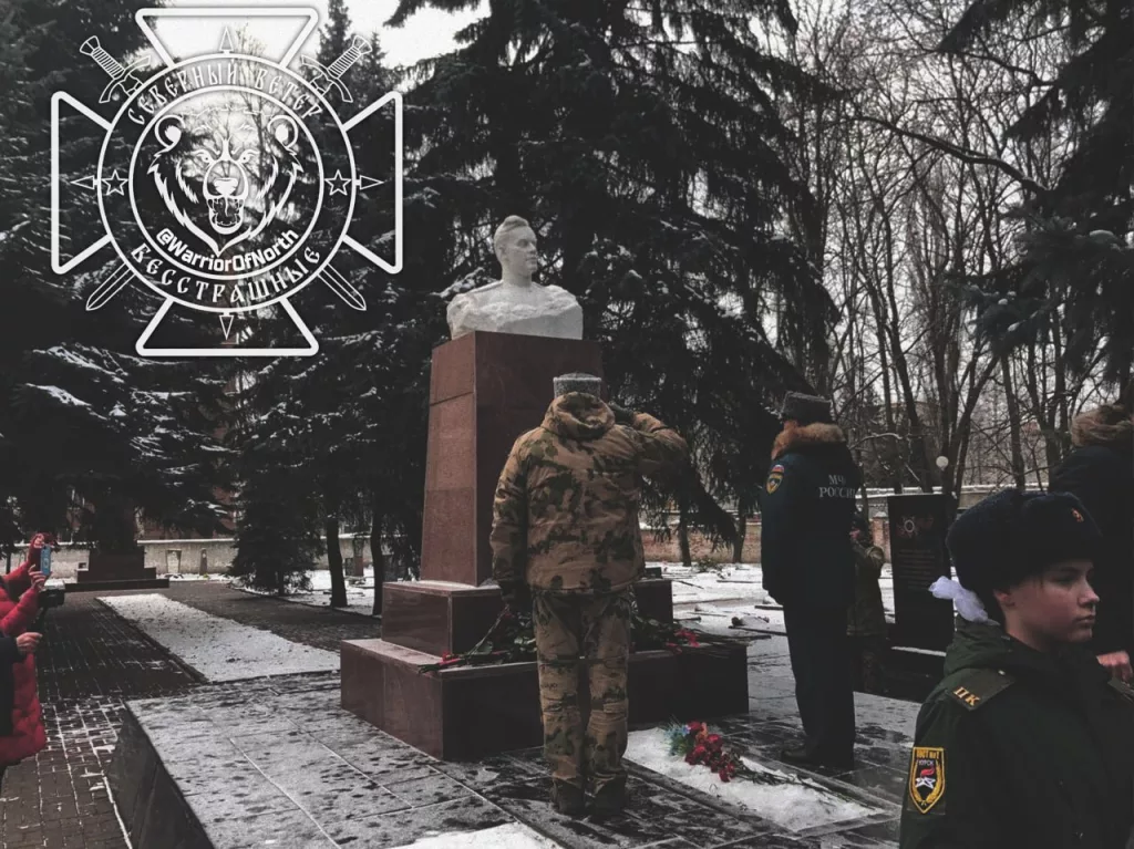 Сегодня в Курске прошло возложение цветов в честь 82-летней годовщины освобождения города от немецко-фашистских захватчиков