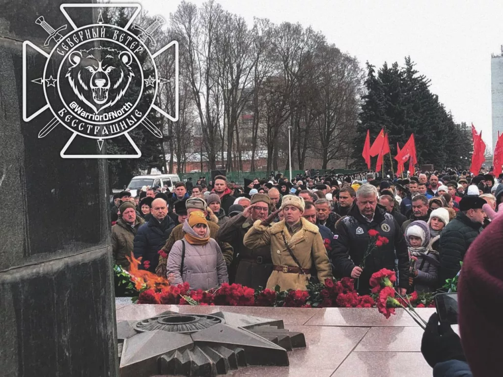 Сегодня в Курске прошло возложение цветов в честь 82-летней годовщины освобождения города от немецко-фашистских захватчиков