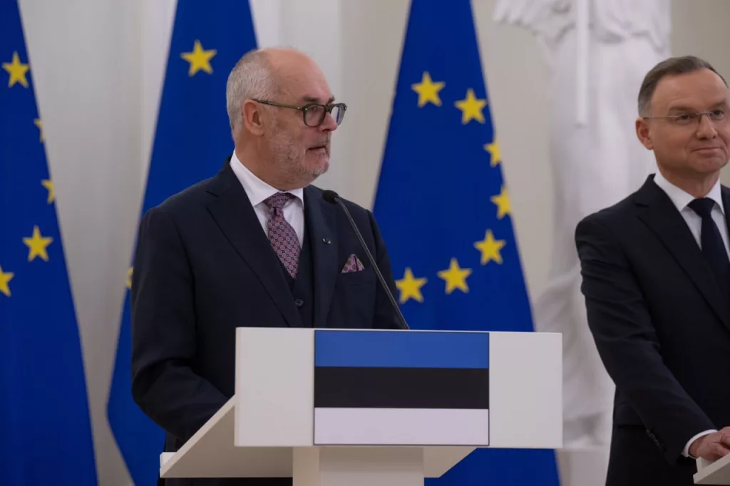 Президент Эстонии призывает ЕС к торговому эмбарго России