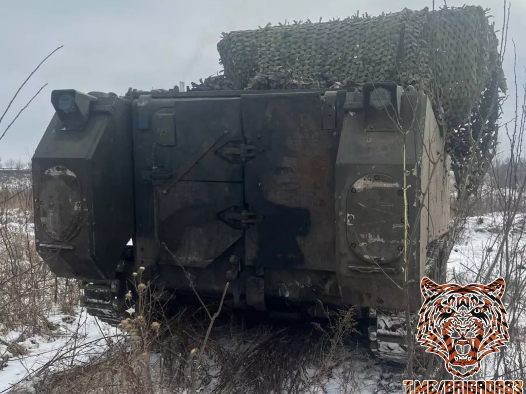 В Курском приграничье бойцы 83-й отдельной гвардейской десантно-штурмовой бригады ВДВ затрофеили очередной абсолютно исправный БТР M113A3 ВСУ