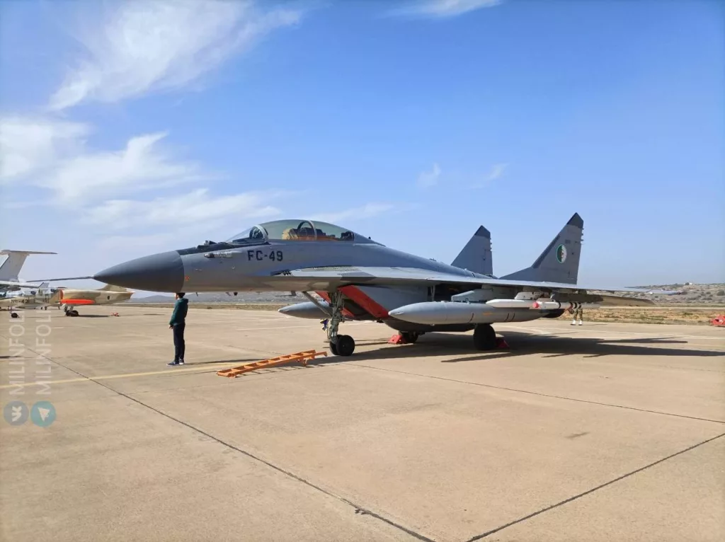 Многоцелевой истребитель МиГ-29М ВВС Алжира (б.н FС-49), Алжир. Наши дни