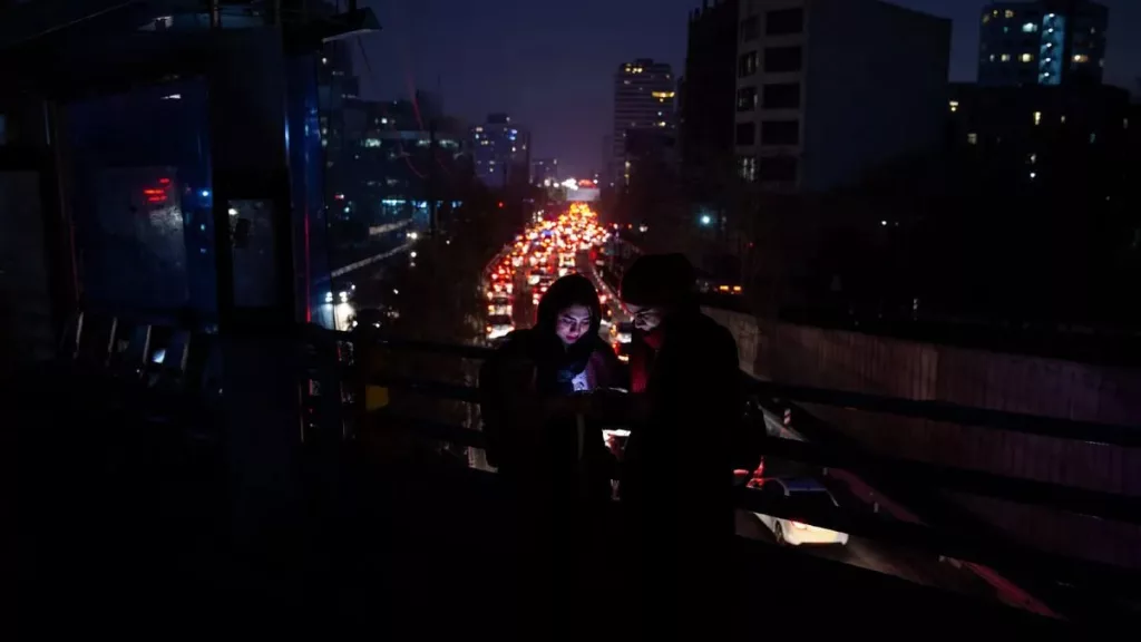 Энергетический кризис в Иране: все школы, банки и правительственные учреждения в Тегеране закрыты для экономии электроэнергии и газа