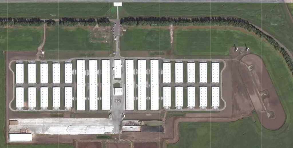 Череда ударов по свинокомплексу "Мираторг", используемому противником, между селом Лебедевка и хутором Никольский