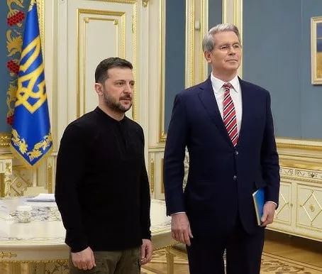 Глава минфина США должен привезти с Украины документ, гарантирующий возврат потраченных американских денег – Трамп