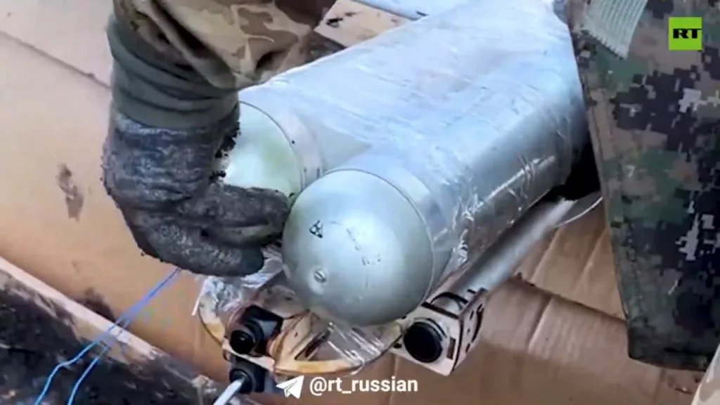 Термобарические гранаты РПО-А «Шмель» в качестве боевой части дрона-камикадзе самолетного типа «Молния-2»