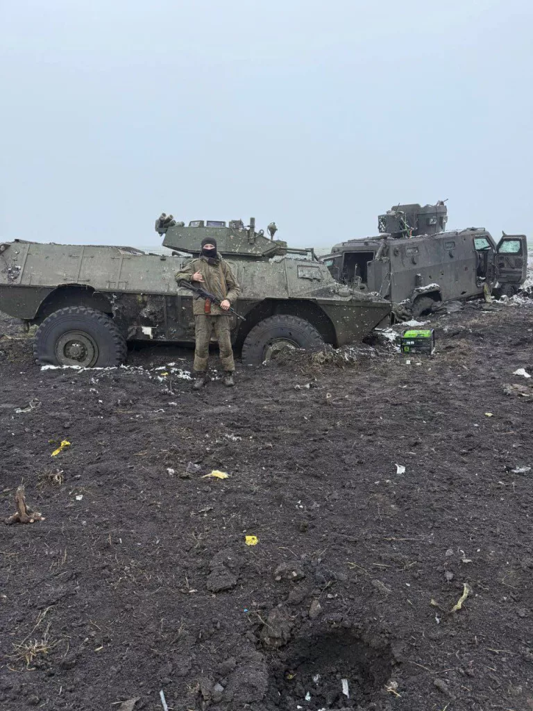 Подбитые и брошенные бронетранспортёр М1117 Guardian и бронеавтомобиль «Козак-7» ВСУ на Покровском (Красноармейском) направлении