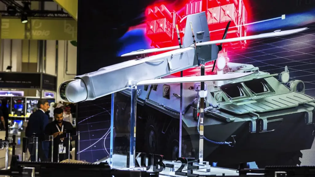 Дроны-камикадзе «КУБ-2Э» и «КУБ-10Э», представленные Концерном «Калашников» на выставке IDEX 2025 в ОАЭ