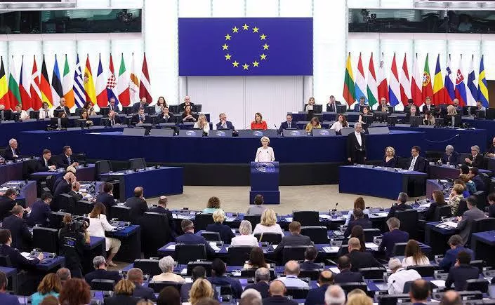 Страны Евросоюза не смогли договориться об отправке миротворцев в Украину, а также осудили предложение Трампа по редкоземельным металлам в качестве оплаты за поставки вооружения. Об этом сообщает Financial Times