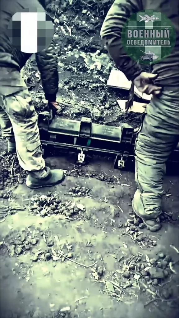 Еще одно видео распаковки и применения ВСУ американских 155-мм корректируемых снарядов M712 Copperhead, наводимых на цель по лучу лазера