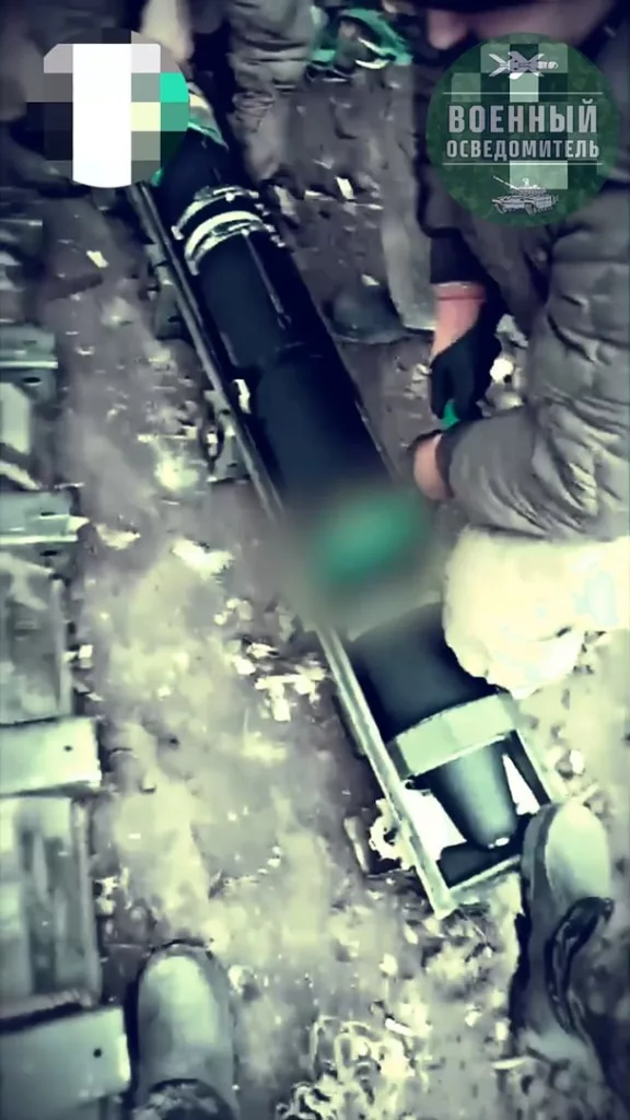 Еще одно видео распаковки и применения ВСУ американских 155-мм корректируемых снарядов M712 Copperhead, наводимых на цель по лучу лазера