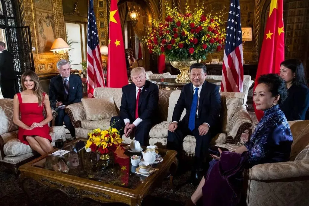 Трамп хочет заключить торгово-стратегическое соглашение с Китаем, которое будет включать пункт по вопросам ядерной безопасности, - NYT