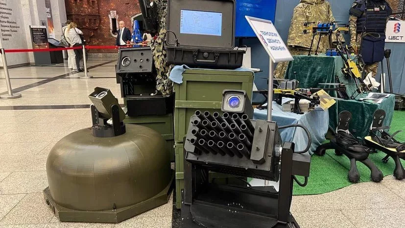 Антидроновый комплекс «Титан» с 24-ствольной турелью 12-го калибра с оптическим наведением, РЭБ и лазером
