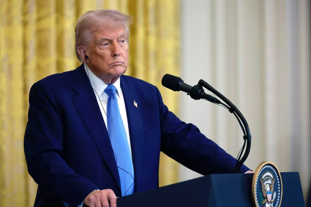 Дональд Трамп заявил о необходимости размещения миротворцев на территории Украины после достижения договорённостей о прекращении огня и урегулировании конфликта