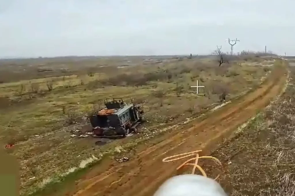 Уничтоженный бронеавтомобиль Варта ВСУ рядом с г. Торецк на Донецком направлении