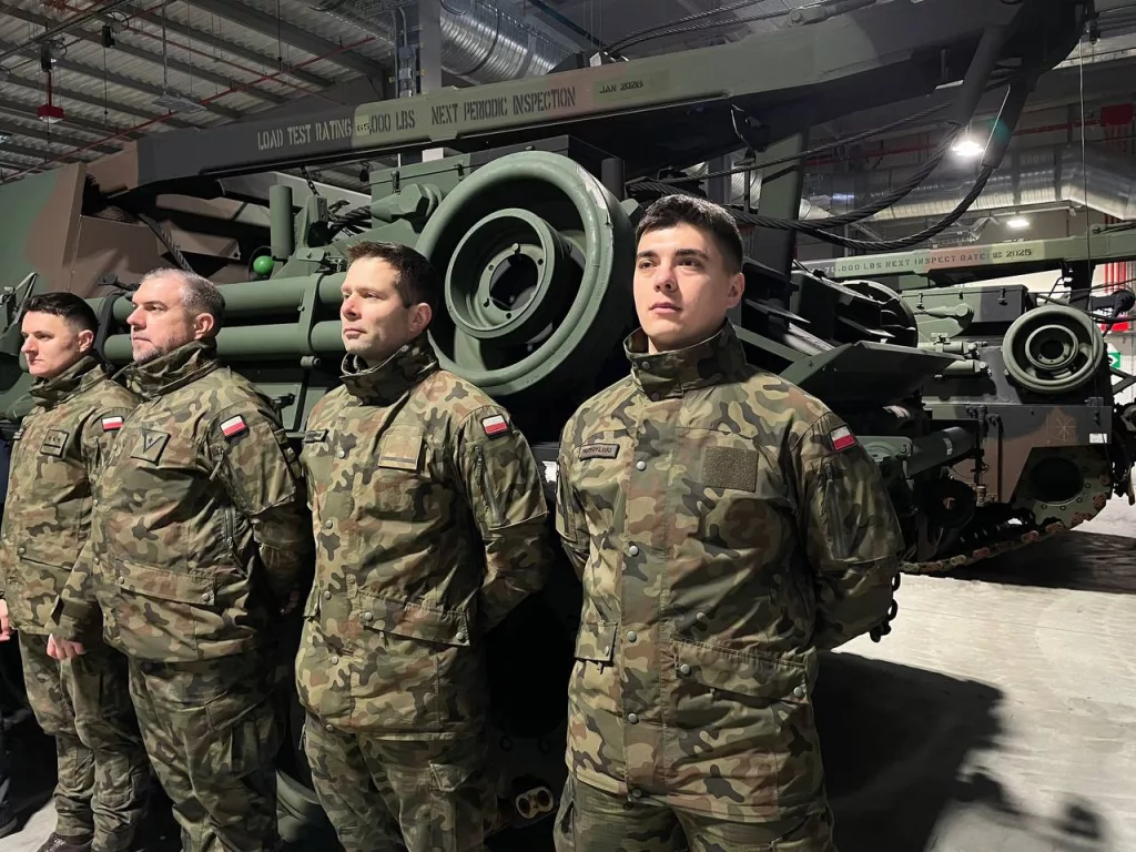 Министр обороны США Пит Хегсет посетил объект APS-2 в Польше