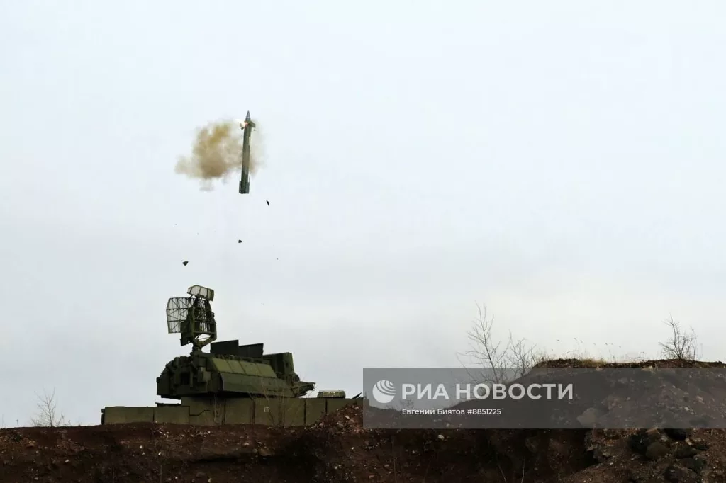 Боевая работа расчёта ЗРК 9К331 «Тор-М1» Центрального военного округа ВС РФ на Покровском (Красноармейском) направлении