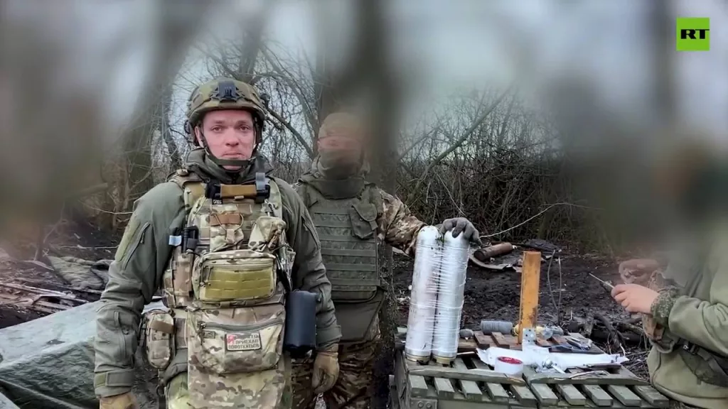 Операторы БПЛА группы «Конторы» 1-й танковой армии на Купянском направлении применяют в качестве БЧ для FPV-дронов самолётного типа «Молния-2»