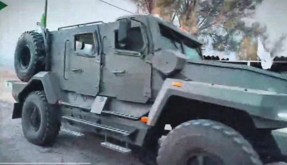Военнослужащие одного из подразделений сухопутных войск КСИР Ирана с российскими снайперскими винтовками Орсис Т-5000М. Кадры сделаны в ходе учений «Великий пророк-19»