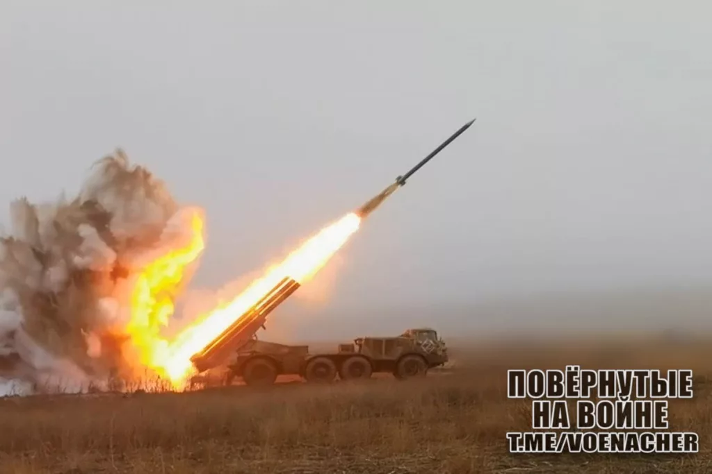 Боевая работа 152-мм САУ «Мста-C» и РСЗО «Ураган» из состава 288-й гвардейской артиллерийской бригады группировки войск «Запад»