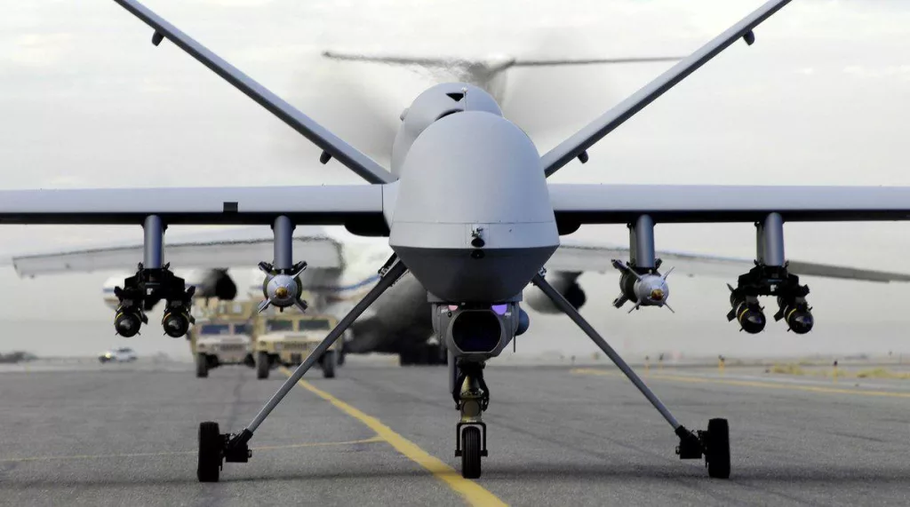 Йемен с 7 октября 2023 года в 16-ый раз сбил американский ударный БПЛА MQ-9 Reaper, на этот раз над Красным морем. На видео момент сбития