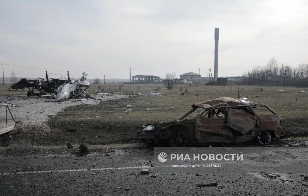 Разрушенный самолет-памятник МиГ-29 в освобожденной Судже