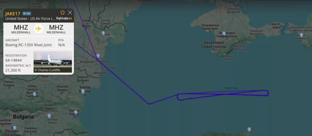 Нетипичный рейс американского разведчика в ЧМ