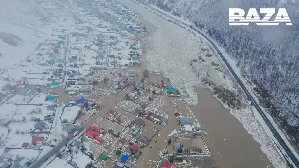 Паводок затопил город Аша в Челябинской области. Также в зону подтопления попали и другие населённые пункты