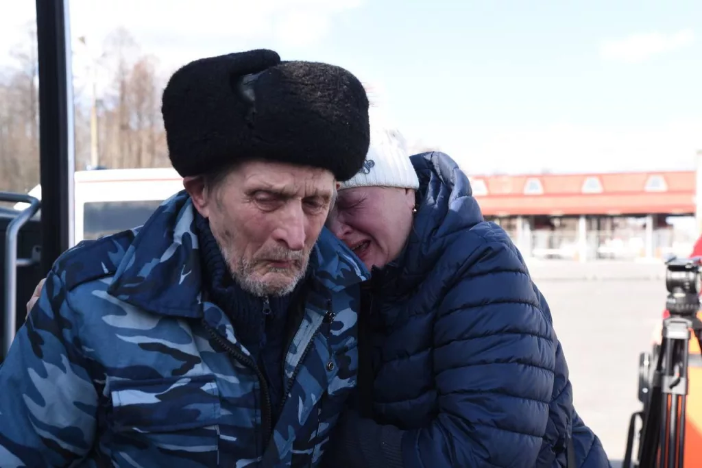 Ещё 25 человек, вывезенные ВСУ из Курской области на Украину, сегодня возвращаются домой