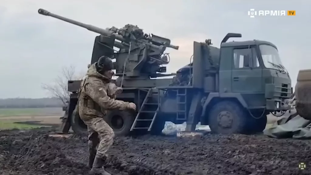 Советская 100-мм зенитка КС-19 на шасси Tatra T815 VVN 6x6 в рядах украинской армии